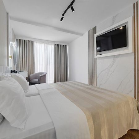 Hotel Tara Becici ブドヴァ エクステリア 写真