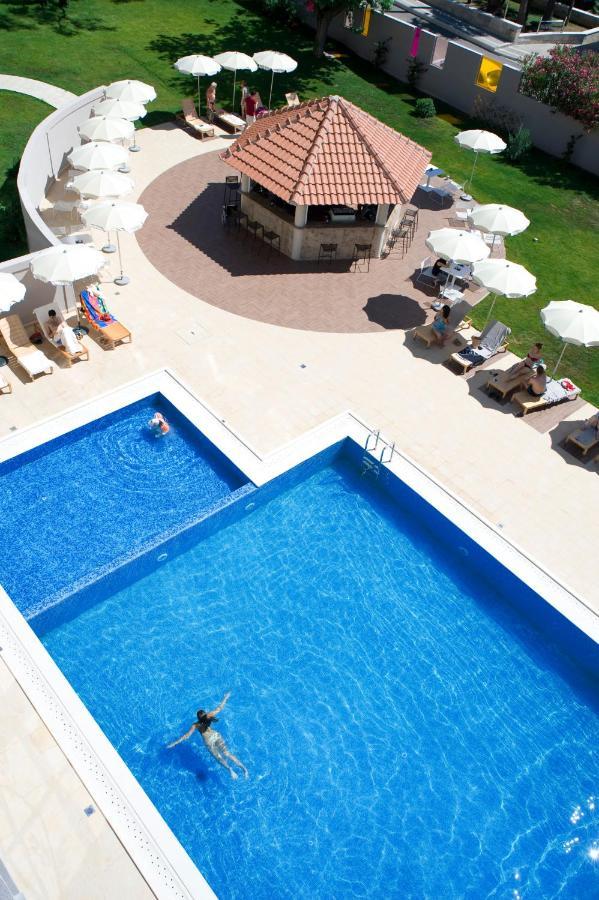 Hotel Tara Becici ブドヴァ エクステリア 写真