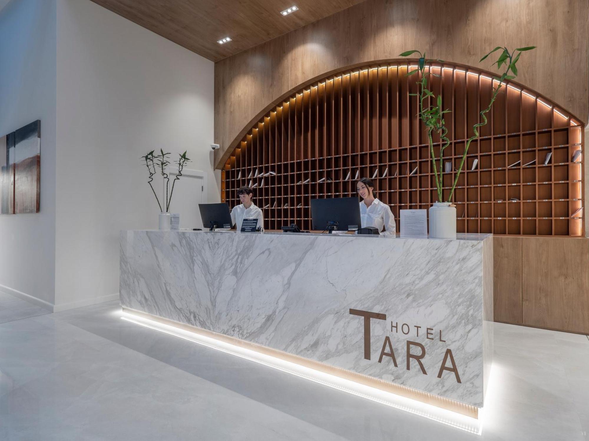 Hotel Tara Becici ブドヴァ エクステリア 写真