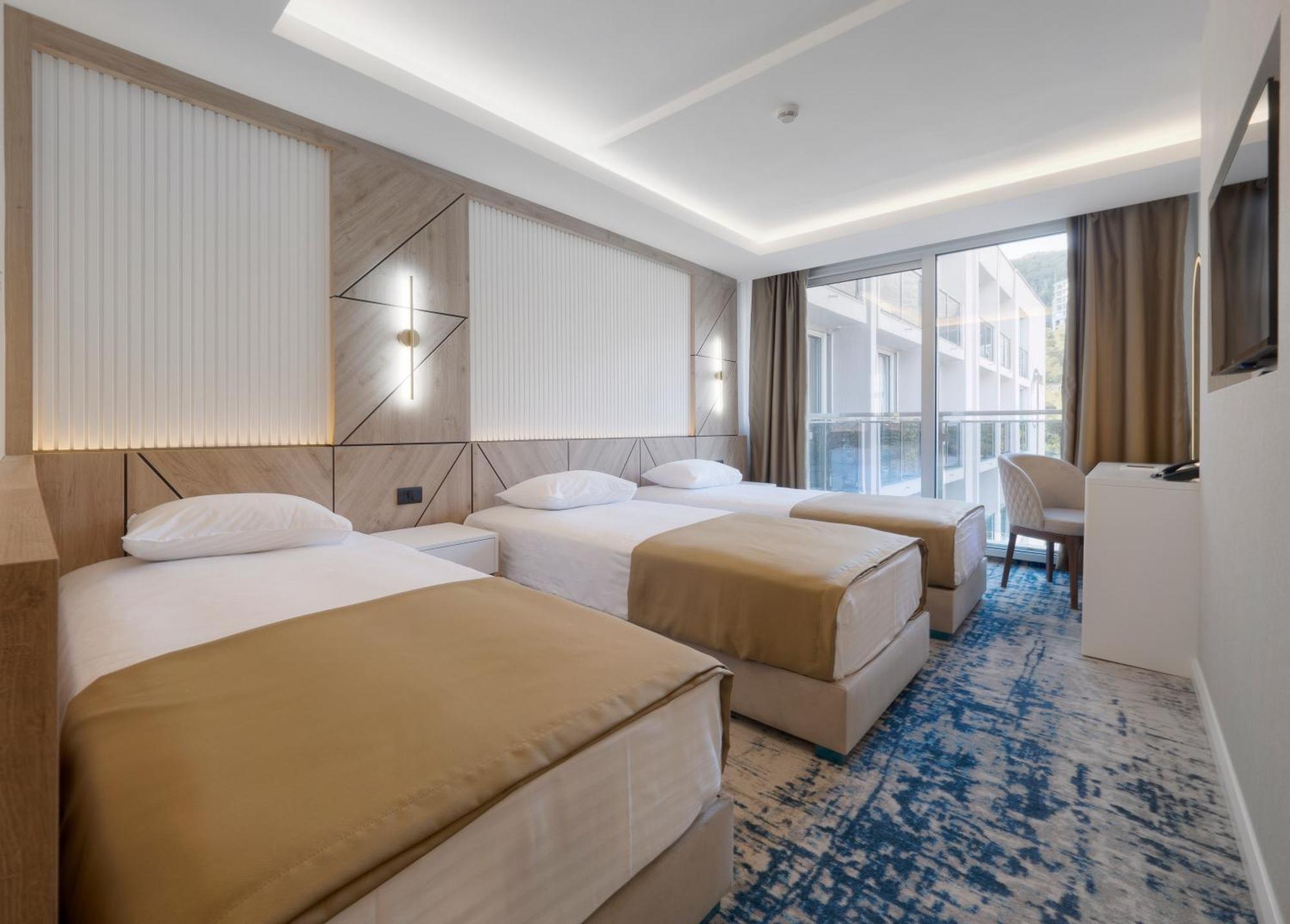 Hotel Tara Becici ブドヴァ エクステリア 写真
