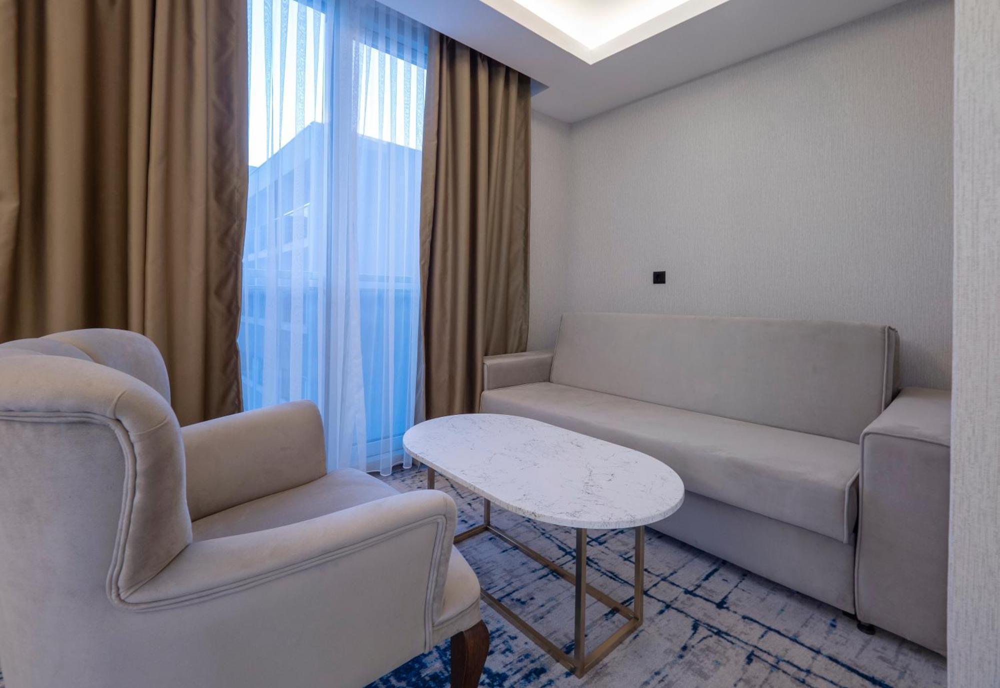 Hotel Tara Becici ブドヴァ エクステリア 写真